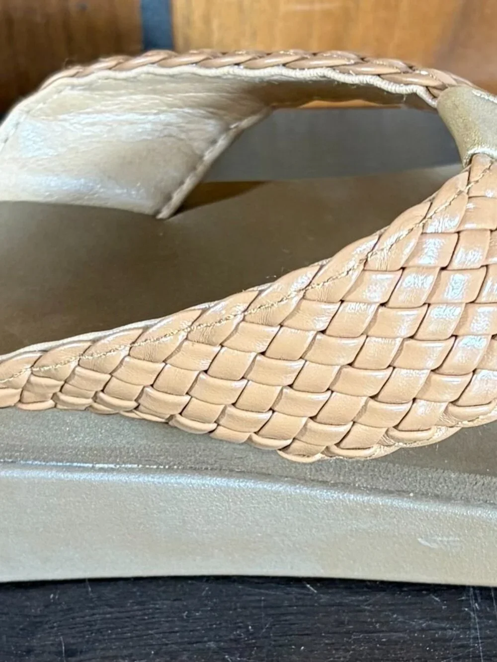 Yellow Box Gracia Sandals Flip Flops Basketweave Strap Tan Womens Sz 11 - EUC - Picture 4 of 9